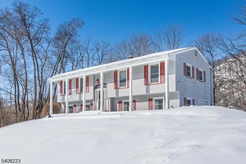 643 County Rd 517, Vernon Township, NJ 07461 - Image #1