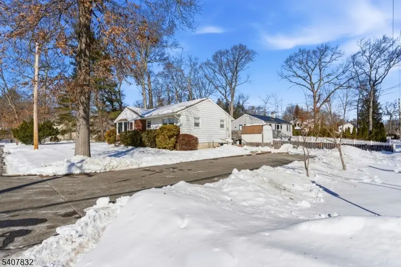 11 Cypress Ave, Lincoln Park, NJ 07035 - #3