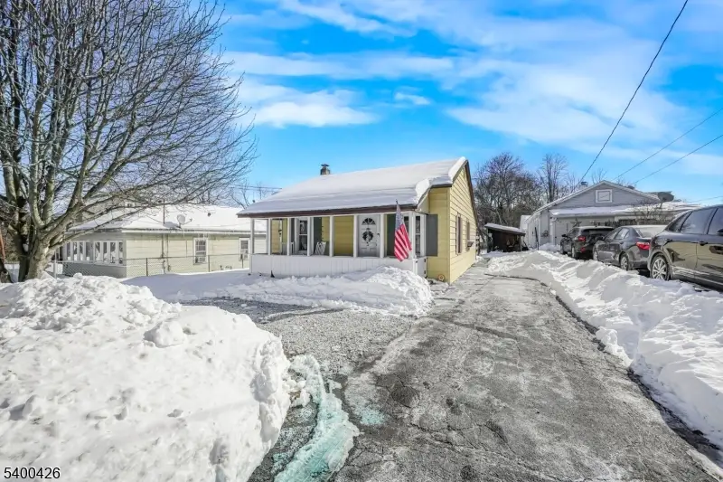 62 High St, Franklin, NJ 07416 - #2