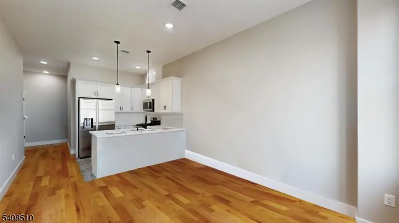 40 Wright Ave, Jersey City, NJ 07306 - Image #3