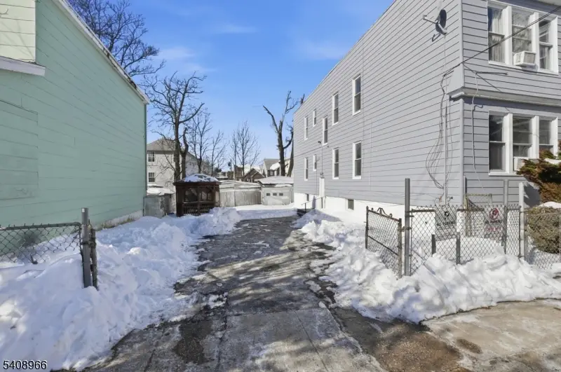 599 S 18th St, Newark, NJ 07103 - Image #3