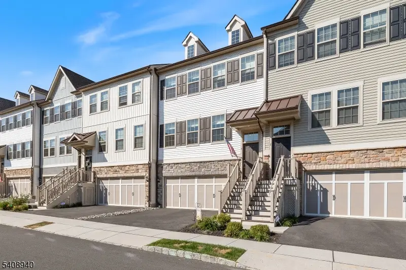 4 Marigold Ct, Warren, NJ 07059 - Image #1