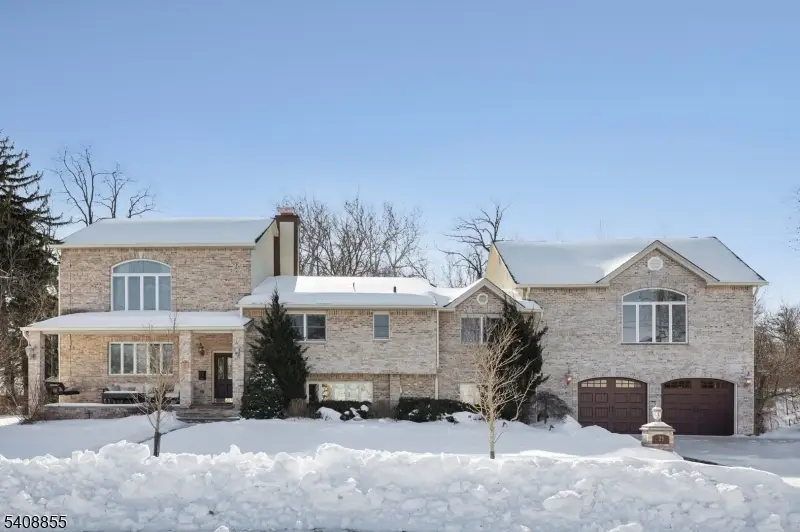 21 Sandra Cir, Westfield, NJ 07090 - Image #1