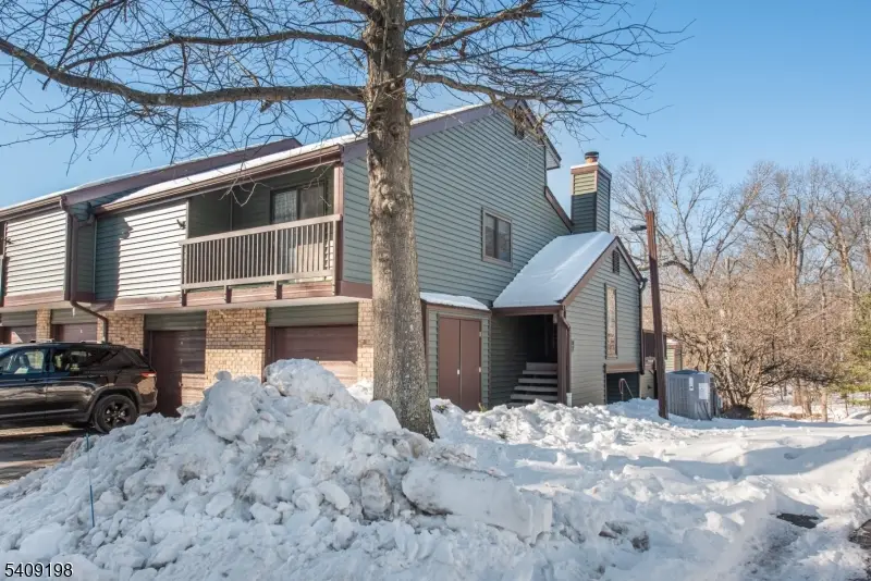 7 Summit Ct, Clinton Township, NJ 08801 - Image #3