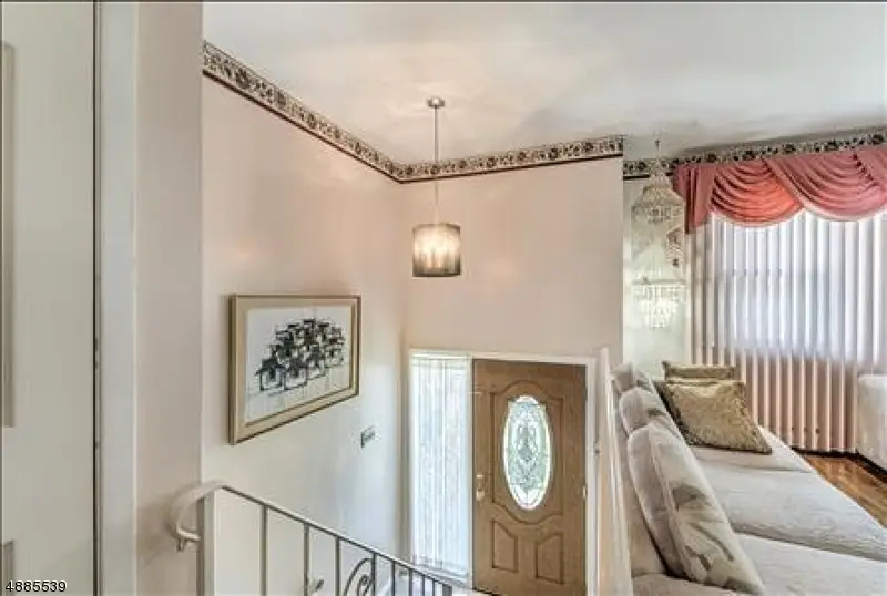 454 W 6th Ave, Roselle, NJ 07203 - #3