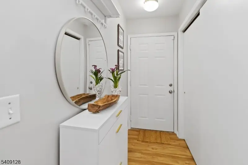 1625 King Ct, Dunellen, NJ 08812 - Image #2