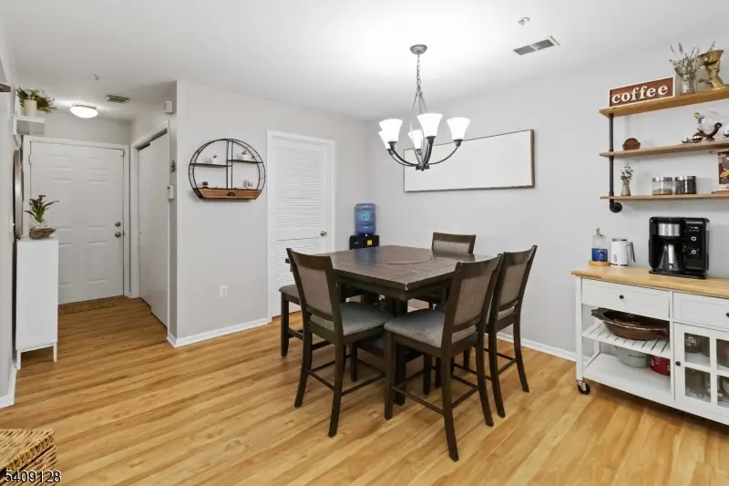 1625 King Ct, Dunellen, NJ 08812 - Image #3