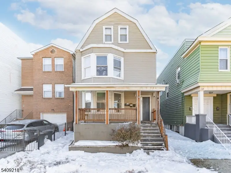 371 Badger Ave, Newark, NJ 07112 - Image #1