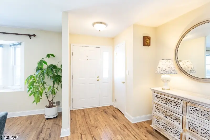 9 Sturbridge Dr W, Piscataway, NJ 08854 - #3