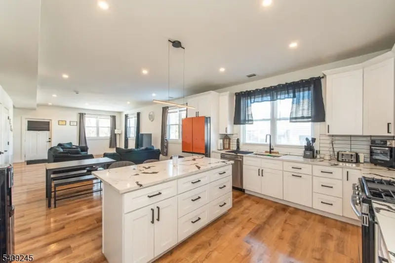 102 Miller St, Hackettstown, NJ 07840 - #2