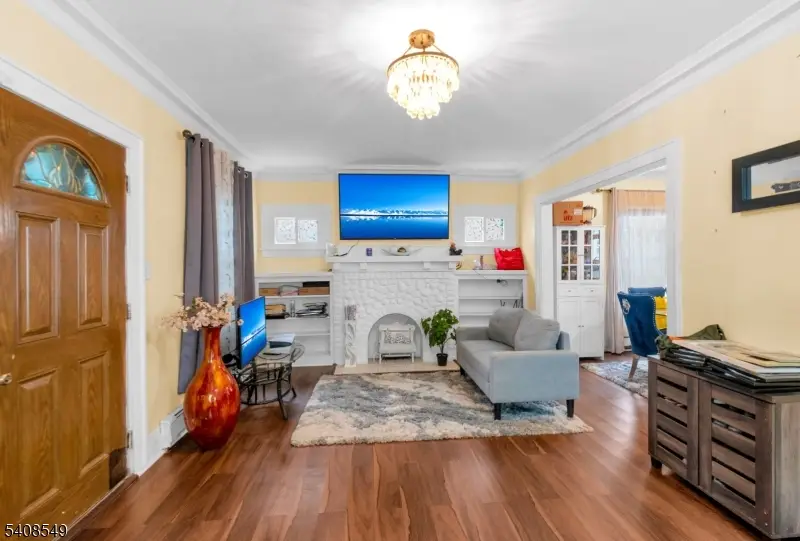 19 Irving St, East Orange, NJ 07018 - Image #3