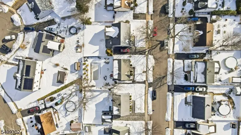 814 Falesky St, Rahway, NJ 07065 - #3