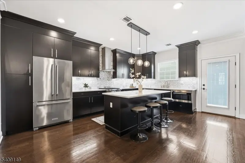 397 3rd St, Jersey City, NJ 07302 - Image #2