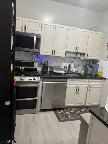 15 Harrison Pl, Clifton, NJ 07011 - Image #3