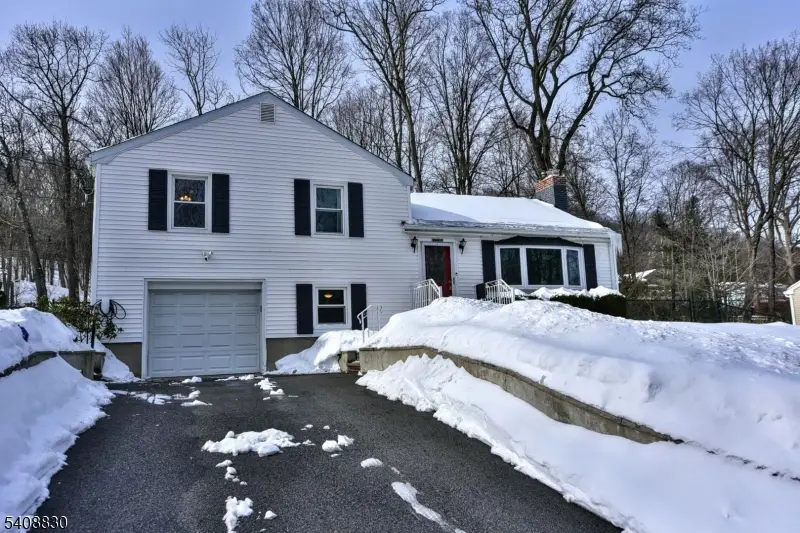 179 Kakeout Rd, Kinnelon, NJ 07405 - #1