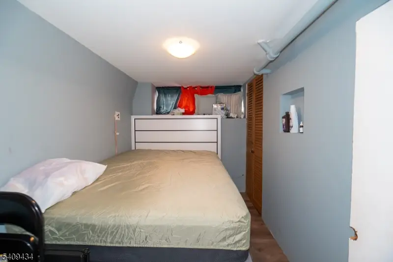 912 87th St, North Bergen, NJ 07047 - Image #3