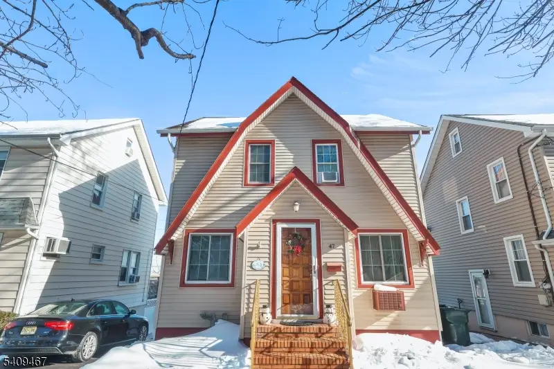 47 Elycroft Pkwy, Rutherford, NJ 07070 - Image #1