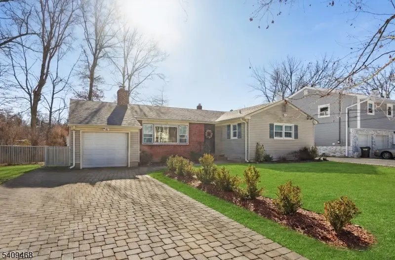 16 Canterbury Dr, Scotch Plains, NJ 07076 - Image #2
