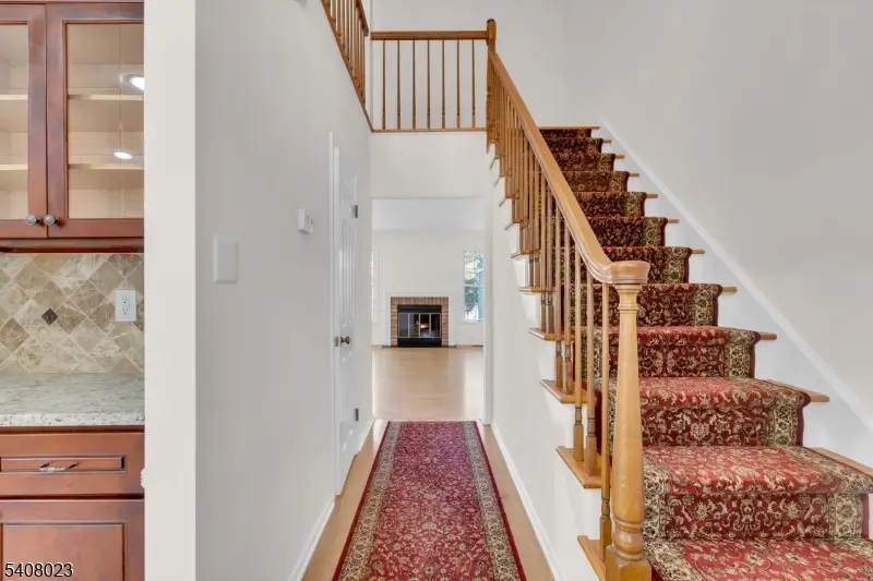 21 Stone Run Rd, The Hills, NJ 07921 - Image #3