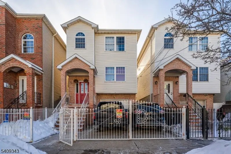 216 Bond St, Elizabethport, NJ 07206 - #1