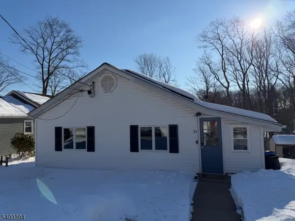 29 Roosevelt Trl, Hopatcong Boro, NJ 07843