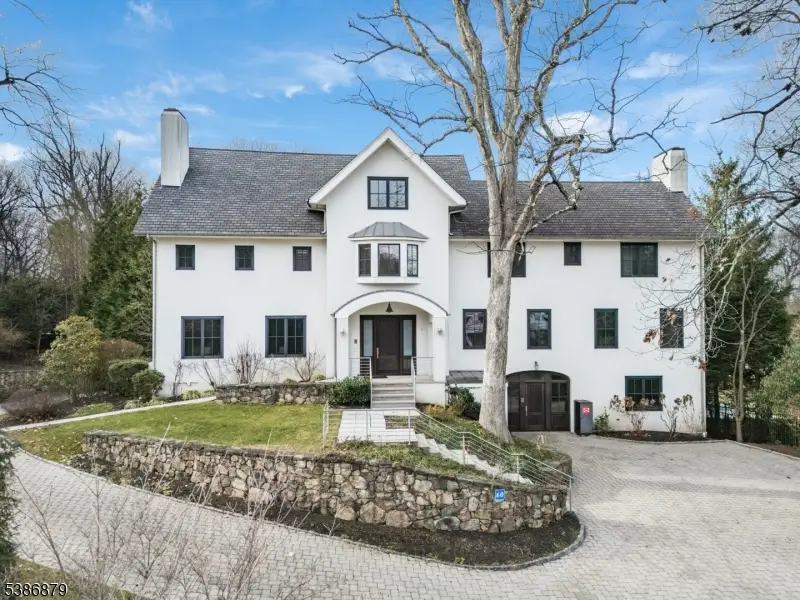 60 Fernwood Rd, Summit, NJ 07901 - #1