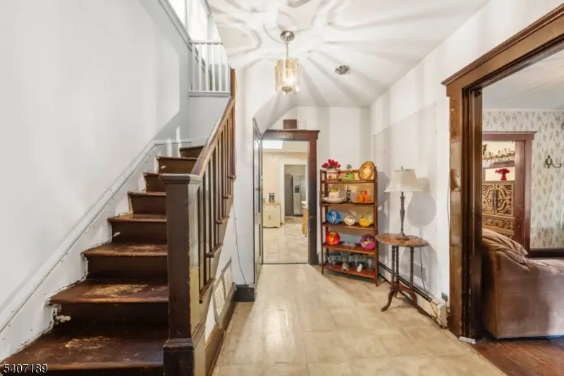 540 E 3rd Ave, Roselle, NJ 07203 - Image #3