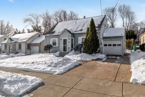 96 Orchard Dr, Clifton City, NJ 07012