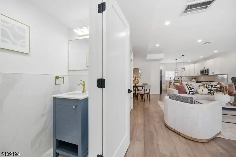 28 Irving St, Montclair, NJ 07042 - Image #3