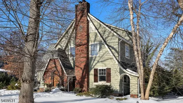 28 Hampton Rd, Cranford Twp., NJ 07016