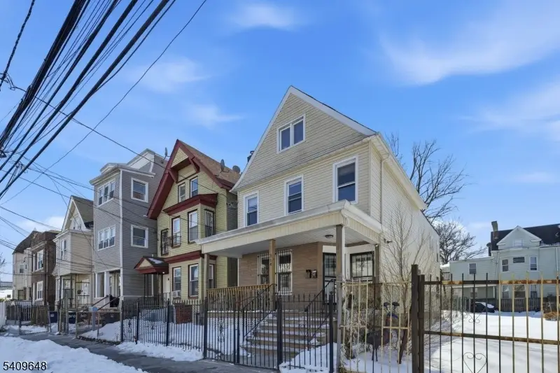 314 7th Ave W, Newark, NJ 07107 - Image #1