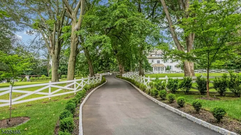 60 Wildwood Ave, Llewellyn Park, NJ 07052 - Image #2