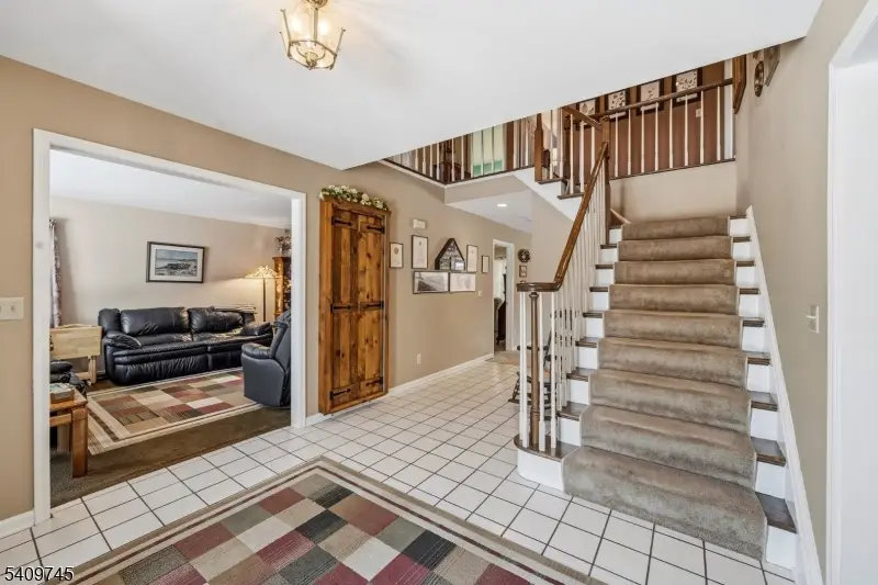 4 Santina Court, Lawrence, NJ 08648 - #3