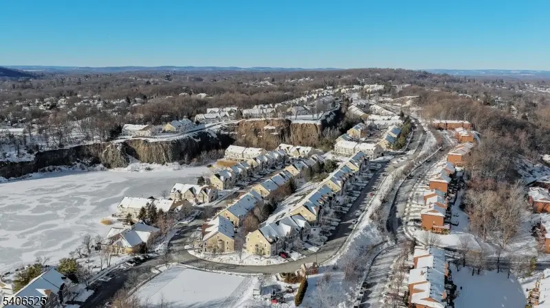 18 Birchwood Ln, North Haledon, NJ 07508 - Image #2