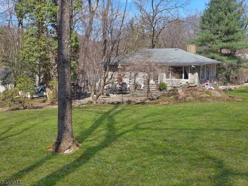 40 Pawnee Ave, Oakland, NJ 07436 - #1