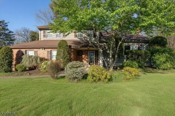 29 Manitou Cir, Westfield Town, NJ 07090