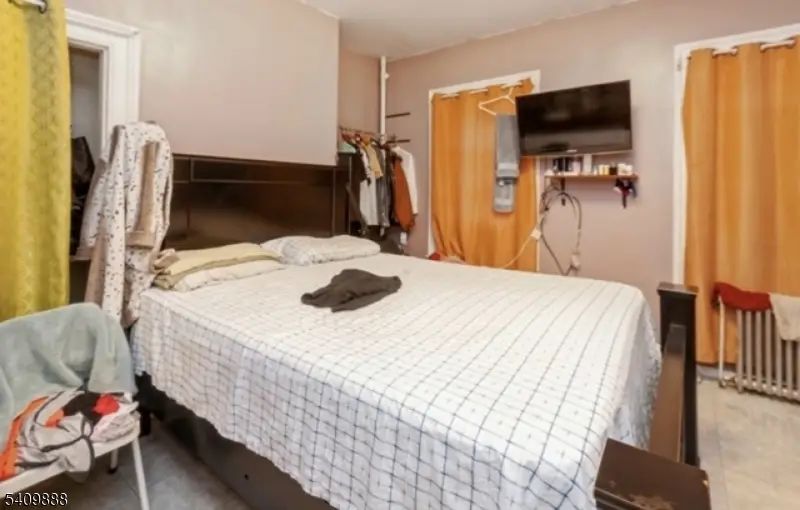 148 Barclay St, Paterson, NJ 07503 - Image #3