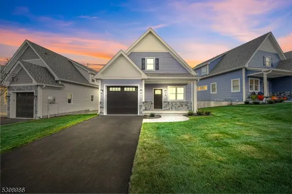 6 Birdie Ln, Boonton Town, NJ 07005