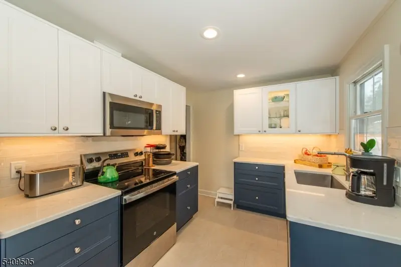 17 Hilsinger Rd, Mount Tabor, NJ 07878 - Image #1