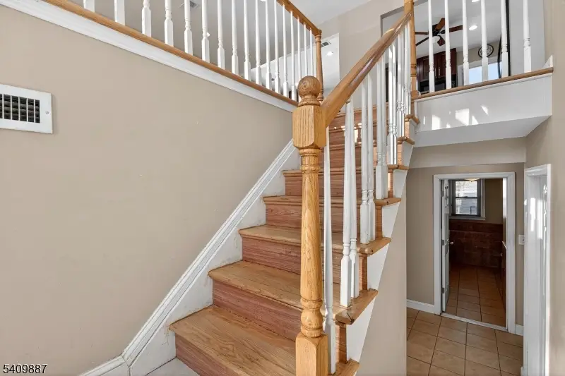 18 Boyd Ter, Kenilworth, NJ 07033 - #3