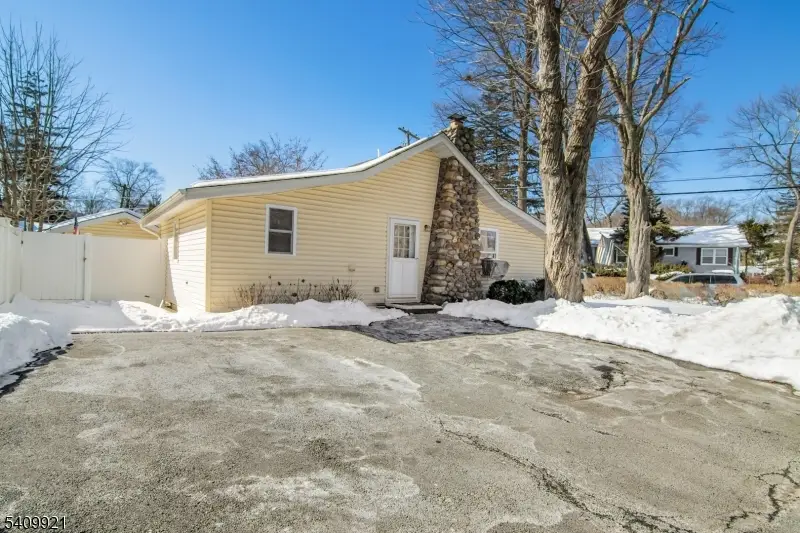 54 Sunset Trl, Denville, NJ 07834 - Image #3