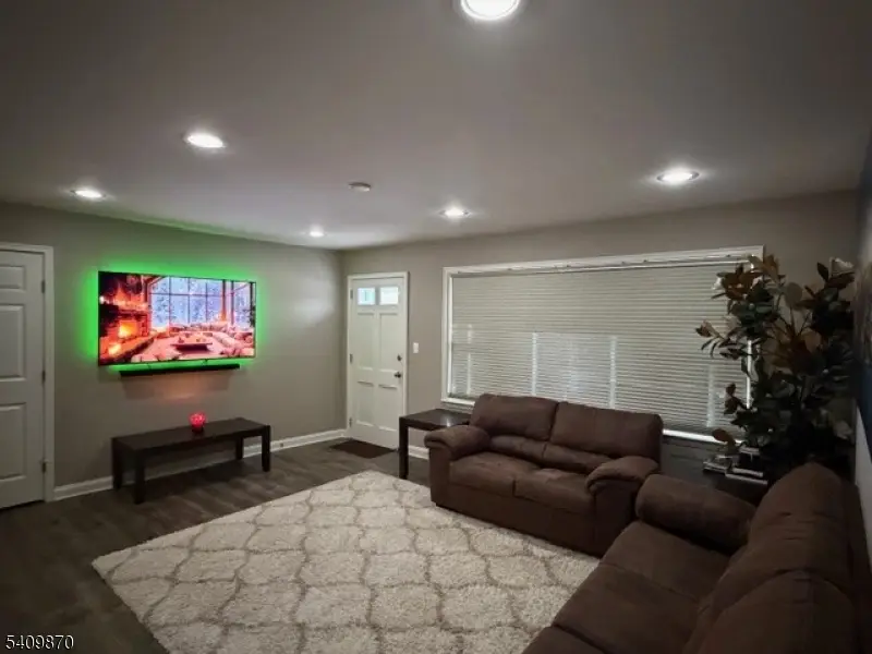 28 Lincoln Gdns #28, Lake Hiawatha, NJ 07034 - Image #2