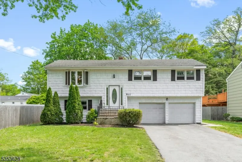 911 Plainfield Ave, Plainfield, NJ 07060 - #1