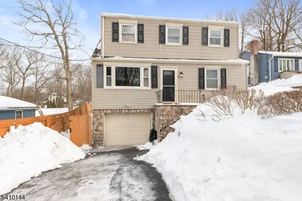 34 Bayview Ave, Hopatcong Boro, NJ 07843