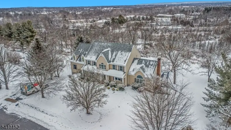 10 Red Robin Way, Raritan, NJ 08822 - #3