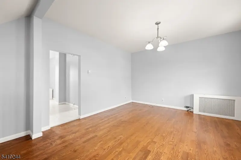 16 Loretta St, Clifton, NJ 07011 - #3