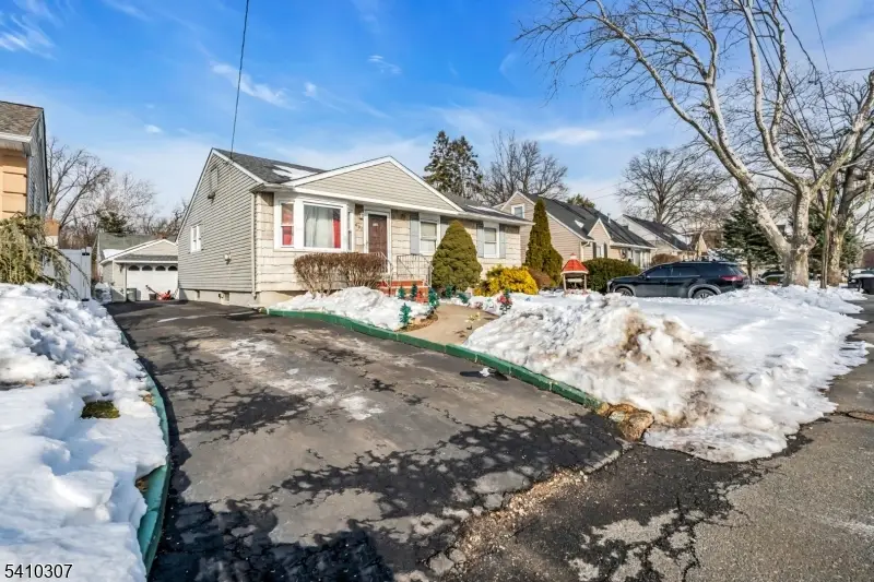 693 Hemlock St, Rahway, NJ 07065 - Image #2