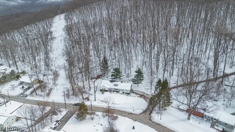 16 Mott Dr, Vernon Center, NJ 07462 - Image #3