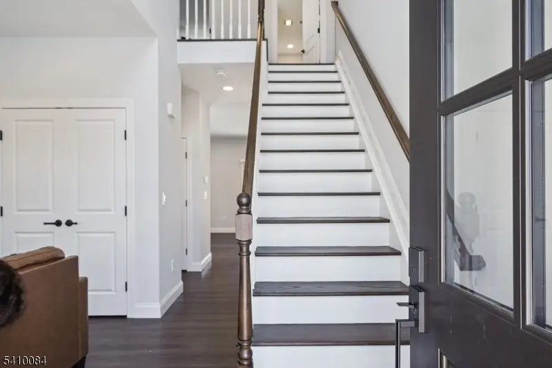 127 W End Ave, Hopatcong, NJ 07843 - Image #3