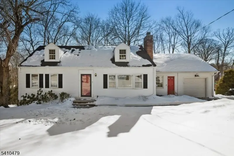 24 Raynor Rd, Morris, NJ 07960 - #1